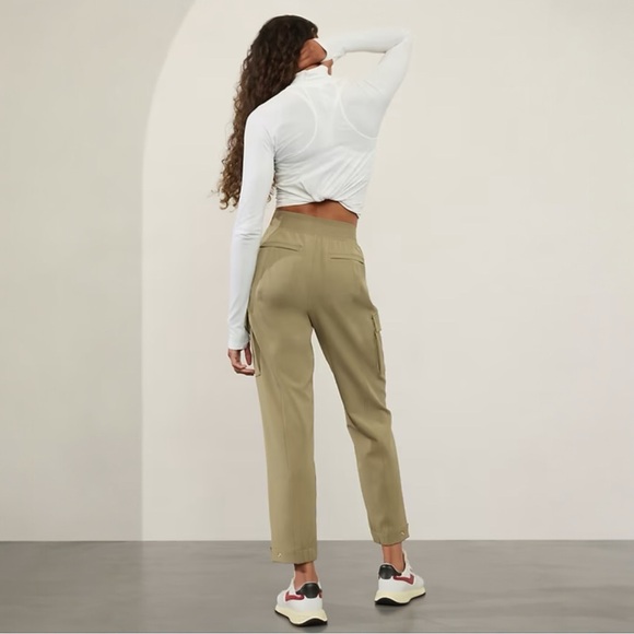 NWOT Athleta Endless High Rise Cargo Pant - Picture 3 of 9